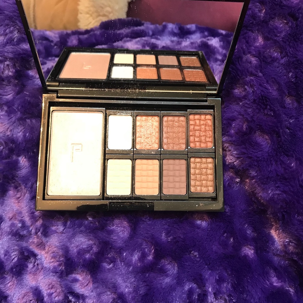 Makeup palette